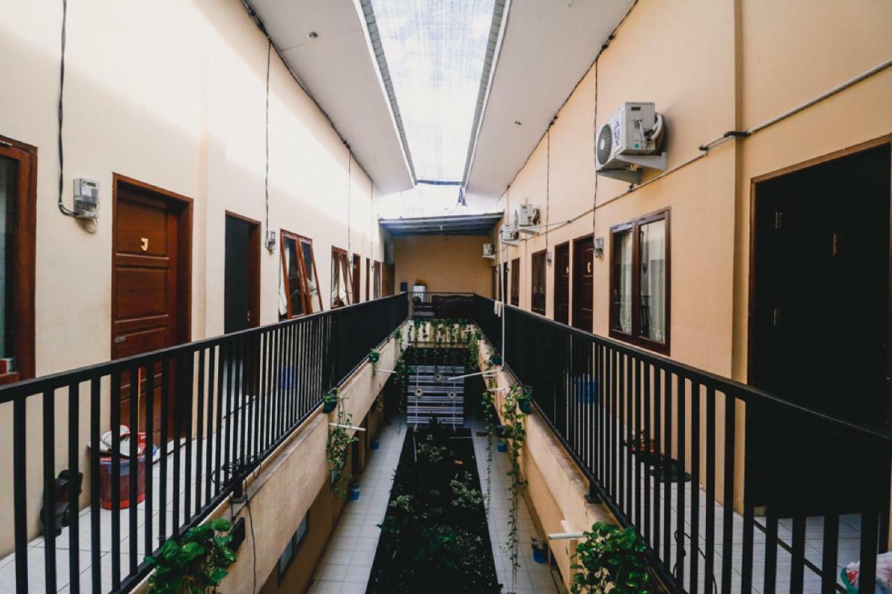 Hotel Reddoorz Near Jalan Gatot Subroto Medan Exterior foto